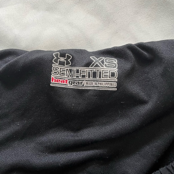 Black Under Armour sport shorts size XS - Picture 3 of 3
